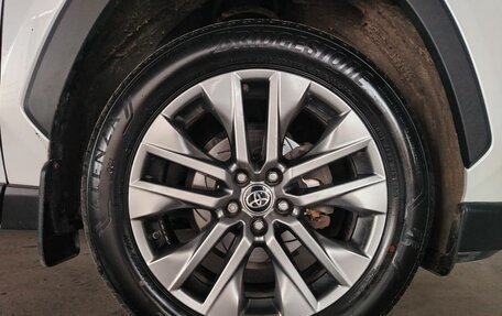 Toyota RAV4, 2021 год, 3 950 000 рублей, 22 фотография