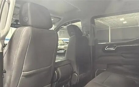 GMC Sierra, 2024 год, 6 250 000 рублей, 16 фотография