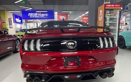 Ford Mustang VI рестайлинг, 2021 год, 3 100 000 рублей, 7 фотография