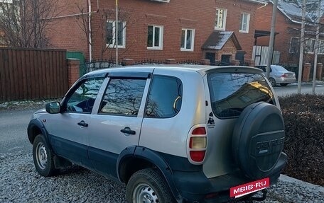Chevrolet Niva I рестайлинг, 2004 год, 250 000 рублей, 3 фотография