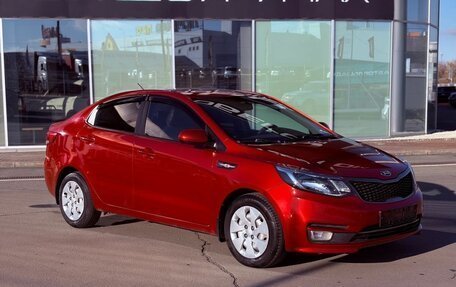 KIA Rio III рестайлинг, 2016 год, 960 000 рублей, 2 фотография