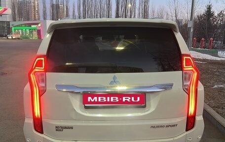 Mitsubishi Pajero Sport III рестайлинг, 2018 год, 2 399 999 рублей, 8 фотография