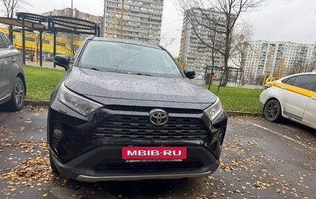 Toyota RAV4, 2020 год, 3 350 000 рублей, 2 фотография