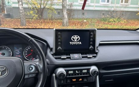Toyota RAV4, 2020 год, 3 350 000 рублей, 14 фотография
