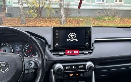 Toyota RAV4, 2020 год, 3 350 000 рублей, 15 фотография