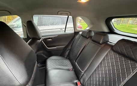 Toyota RAV4, 2020 год, 3 350 000 рублей, 23 фотография