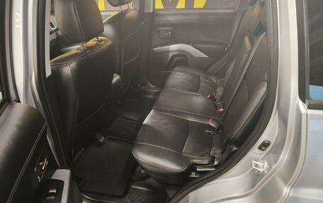 Mitsubishi Outlander III рестайлинг 3, 2011 год, 1 249 000 рублей, 14 фотография