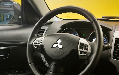 Mitsubishi Outlander III рестайлинг 3, 2011 год, 1 249 000 рублей, 18 фотография
