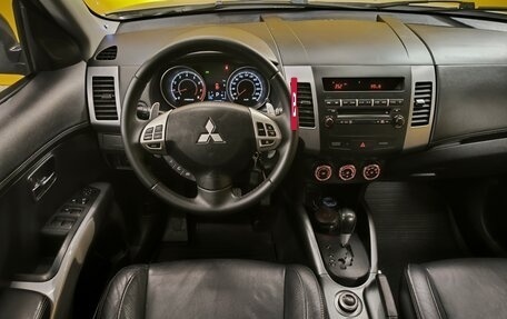 Mitsubishi Outlander III рестайлинг 3, 2011 год, 1 249 000 рублей, 17 фотография