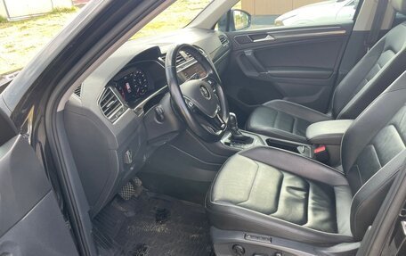 Volkswagen Tiguan II, 2017 год, 2 199 000 рублей, 8 фотография