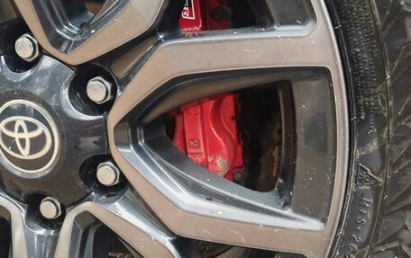 Toyota Hilux VIII, 2022 год, 5 800 000 рублей, 10 фотография