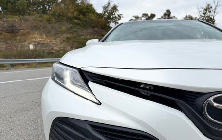 Toyota Camry, 2018 год, 2 410 000 рублей, 7 фотография