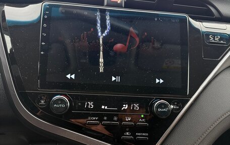 Toyota Camry, 2018 год, 2 410 000 рублей, 15 фотография