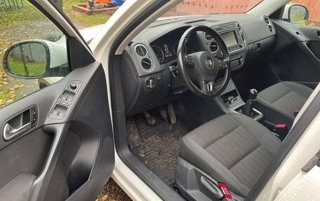 Volkswagen Tiguan I, 2011 год, 1 020 000 рублей, 2 фотография