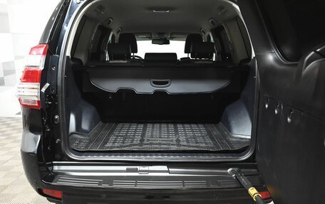 Toyota Land Cruiser Prado 150 рестайлинг 2, 2016 год, 4 350 000 рублей, 6 фотография