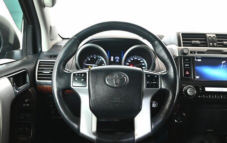 Toyota Land Cruiser Prado 150 рестайлинг 2, 2016 год, 4 350 000 рублей, 15 фотография