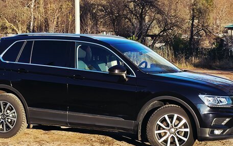 Volkswagen Tiguan II, 2018 год, 2 750 000 рублей, 3 фотография