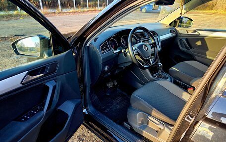 Volkswagen Tiguan II, 2018 год, 2 750 000 рублей, 18 фотография