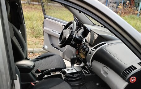 Mitsubishi Pajero Sport II рестайлинг, 2010 год, 1 250 000 рублей, 12 фотография