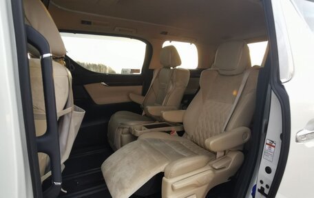 Toyota Alphard III, 2015 год, 3 300 000 рублей, 16 фотография