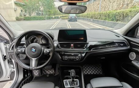 BMW 1 серия, 2022 год, 1 890 000 рублей, 7 фотография