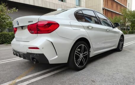 BMW 1 серия, 2022 год, 1 890 000 рублей, 4 фотография