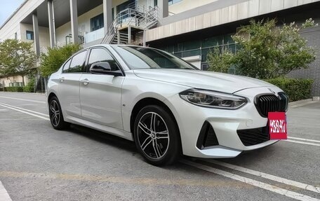 BMW 1 серия, 2022 год, 1 890 000 рублей, 3 фотография