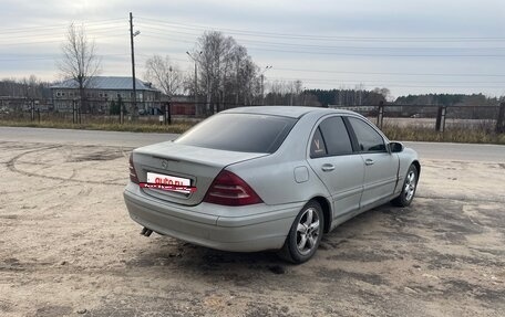 Mercedes-Benz C-Класс, 2002 год, 250 000 рублей, 3 фотография