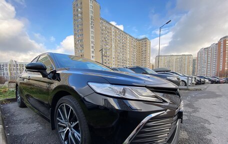 Toyota Camry, 2021 год, 3 600 000 рублей, 5 фотография