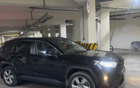 Toyota RAV4, 2020 год, 3 150 000 рублей, 1 фотография