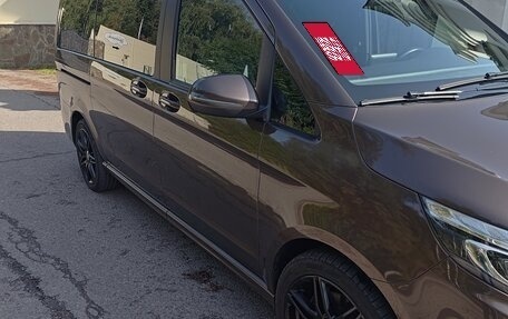 Mercedes-Benz V-Класс, 2018 год, 4 600 000 рублей, 4 фотография