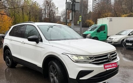 Volkswagen Tiguan II, 2021 год, 3 250 000 рублей, 2 фотография