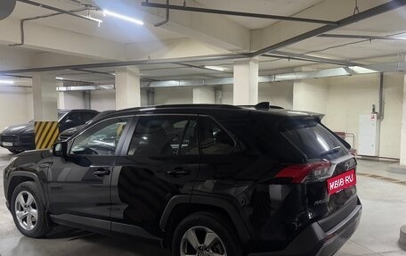 Toyota RAV4, 2020 год, 3 150 000 рублей, 4 фотография