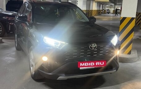 Toyota RAV4, 2020 год, 3 150 000 рублей, 2 фотография