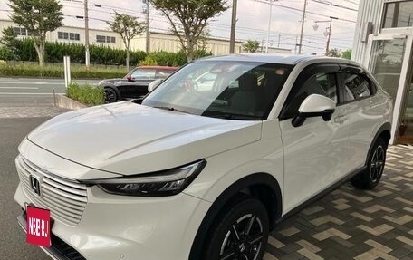 Honda Vezel, 2022 год, 1 842 777 рублей, 2 фотография