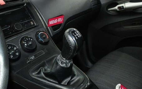 Toyota Auris II, 2007 год, 650 000 рублей, 18 фотография