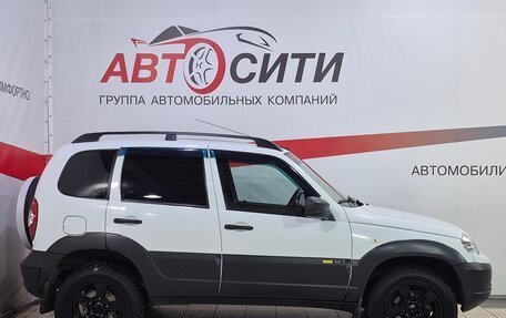 Chevrolet Niva I рестайлинг, 2017 год, 810 000 рублей, 8 фотография