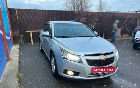 Chevrolet Cruze II, 2012 год, 820 000 рублей, 3 фотография