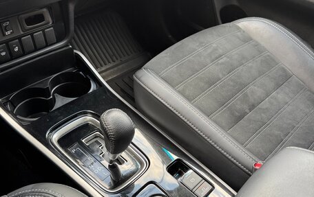 Mitsubishi Outlander III рестайлинг 3, 2021 год, 2 580 000 рублей, 16 фотография