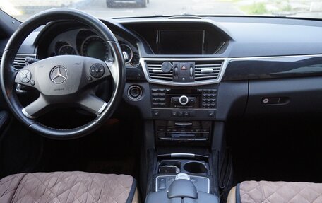 Mercedes-Benz E-Класс, 2010 год, 2 100 000 рублей, 2 фотография