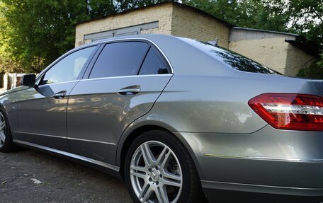 Mercedes-Benz E-Класс, 2010 год, 2 100 000 рублей, 11 фотография