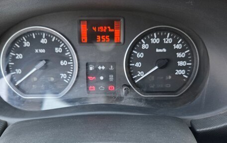 Renault Logan I, 2013 год, 800 000 рублей, 3 фотография