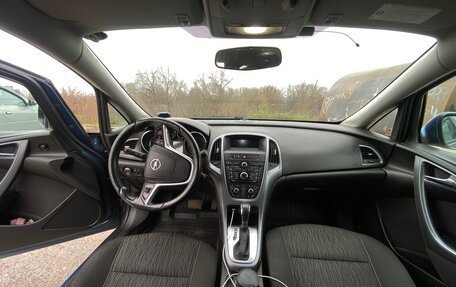 Opel Astra J, 2013 год, 790 000 рублей, 13 фотография