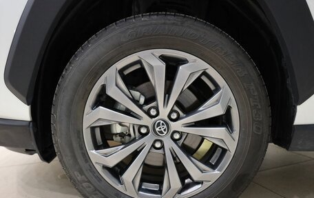 Toyota RAV4, 2023 год, 3 850 000 рублей, 9 фотография