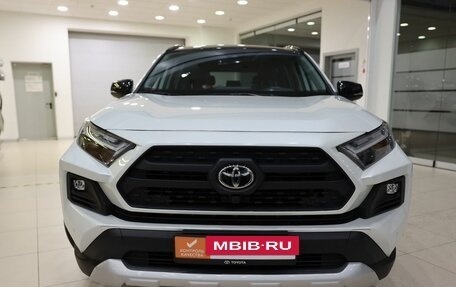 Toyota RAV4, 2023 год, 3 850 000 рублей, 2 фотография