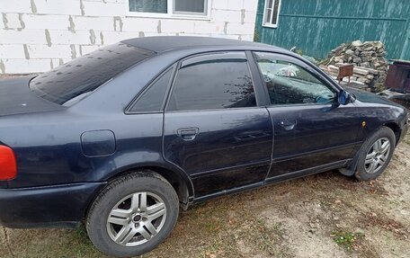 Audi A4, 1998 год, 300 000 рублей, 3 фотография