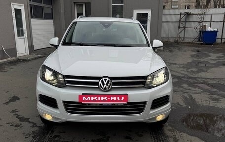 Volkswagen Touareg III, 2013 год, 2 350 000 рублей, 2 фотография