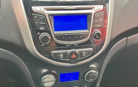 Hyundai Solaris II рестайлинг, 2013 год, 690 000 рублей, 10 фотография