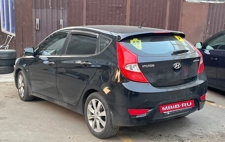 Hyundai Solaris II рестайлинг, 2013 год, 690 000 рублей, 19 фотография