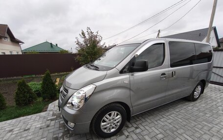 Hyundai Grand Starex Grand Starex I рестайлинг 2, 2017 год, 2 700 000 рублей, 5 фотография